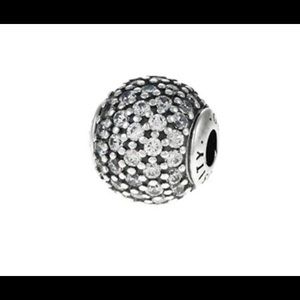 New Pandora Essence- Generosity Charm